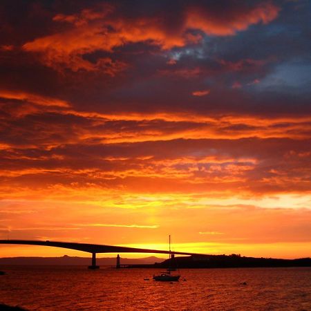 Skye Backpackers Hostel Kyleakin Buitenkant foto